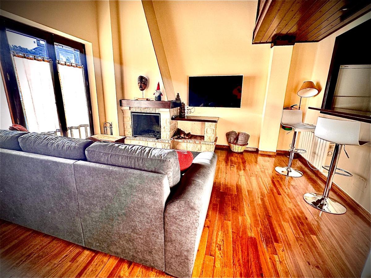Atico Duplex A Pie De Pistas De Esqui Bed and Breakfast La Molina  Eksteriør billede