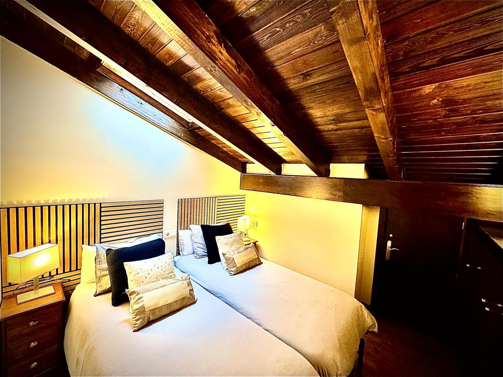 Atico Duplex A Pie De Pistas De Esqui Bed and Breakfast La Molina  Eksteriør billede