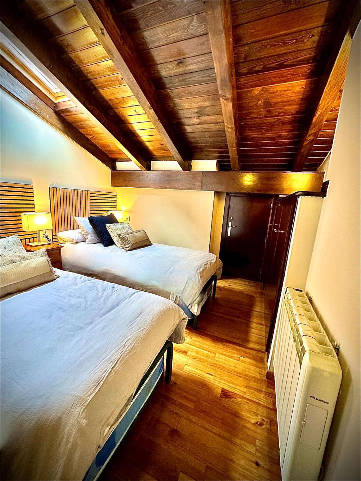 Atico Duplex A Pie De Pistas De Esqui Bed and Breakfast La Molina  Eksteriør billede
